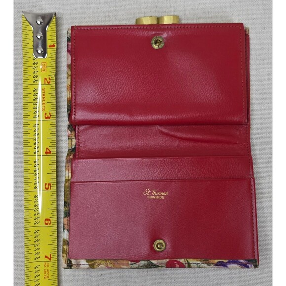 Vintage St. Thomas Women's Floral Wallet | Leather Interior | 1960's Clasp Coin - Picture 10 of 12